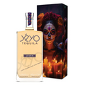 The Luna Celebration represents the night—darker and more introspective - illuminated by the glow of 24 candles. For this, the tequila is aged in ex-peach wine casks, reflecting the richness of the mo